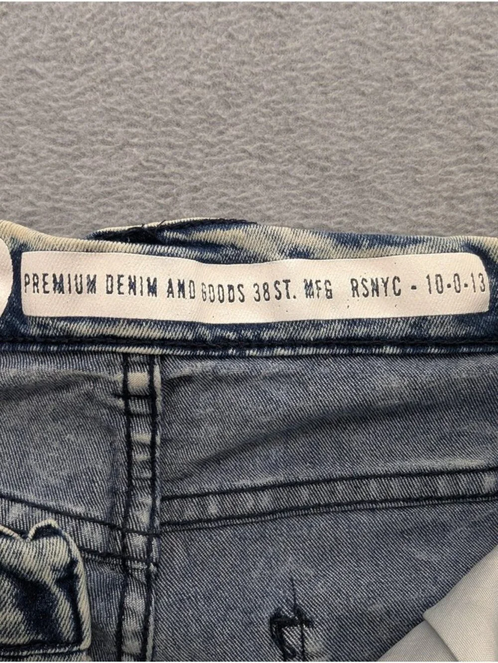 Reason U1-401X Jeans Mens 28x32 Blue Acid Wash Moto Distressed Stretch Denim